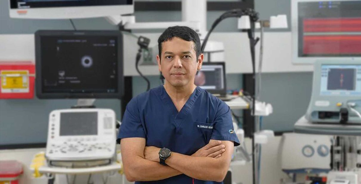 Doctor Carlos Robles Medranda Gastroenterólogo